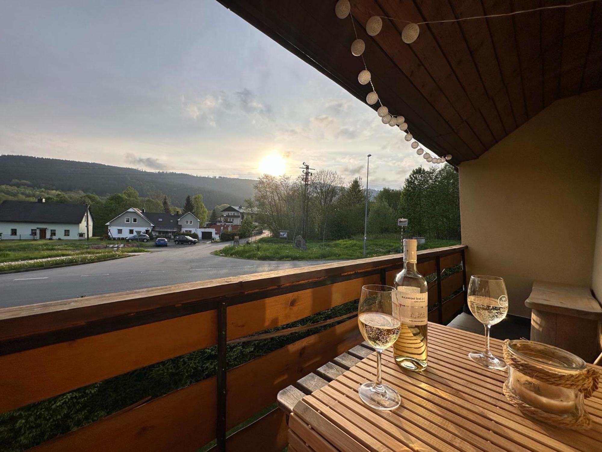 Apartman S Vyhledem Na Jezerni Stenu Železná Ruda エクステリア 写真